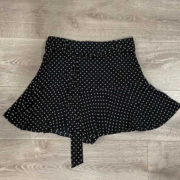 NWOT Zara Polka Dot Mini Skort Black and White M - Picture 4 of 11